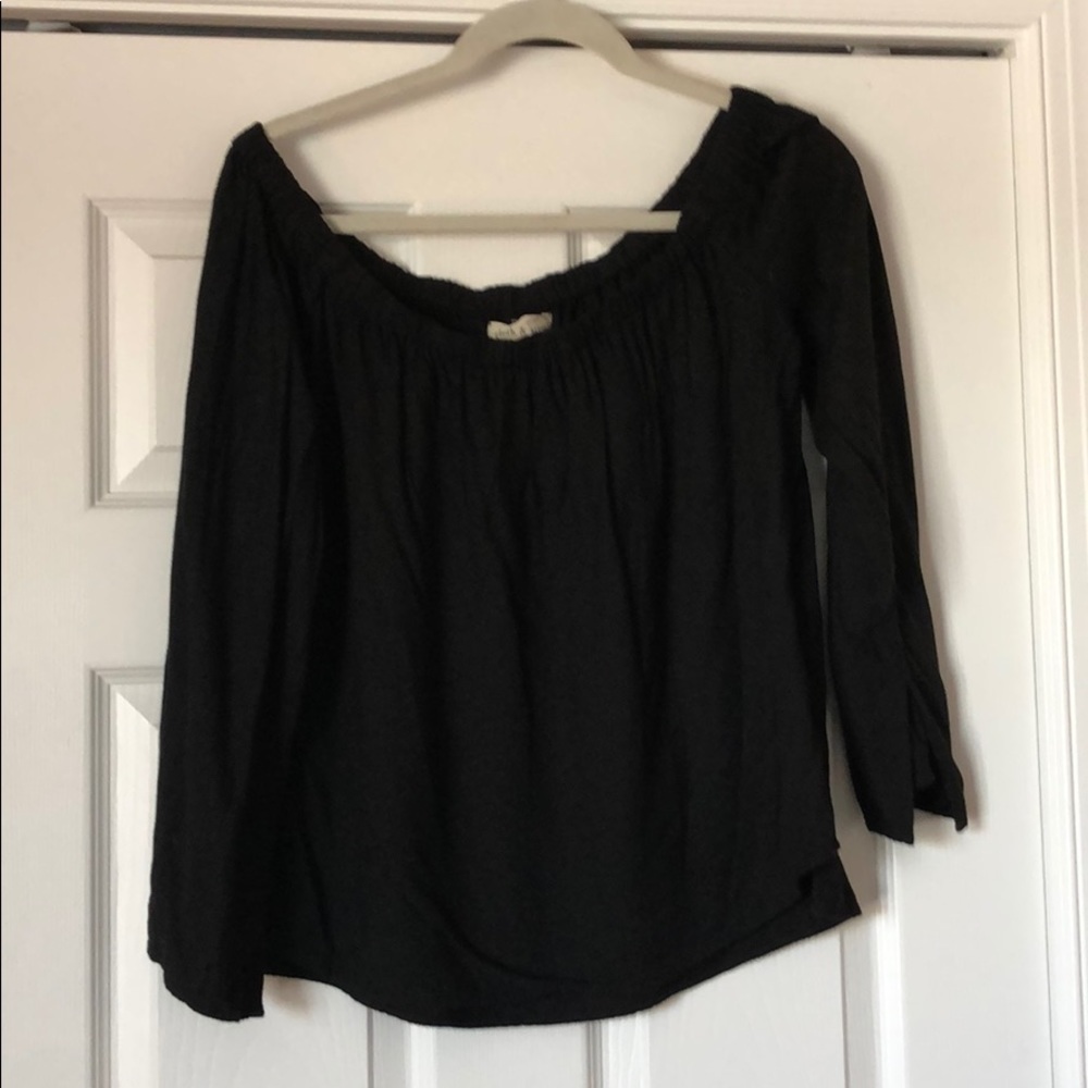 All black off the shoulder tee